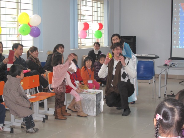 Khai mạc câu lạc bộ 