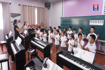 Nuôi dưỡng tâm hồn và đam mê âm nhạc cho học sinh tiểu học Việt-Úc Hà Nội