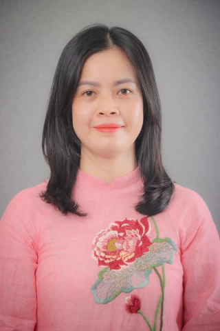 Ms Vu Thuy Huong