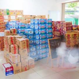 Gần 10 tấn hàng hoá ủng hộ của VAS Hanoi đã đến với đồng bào Tiên Lục, Bắc Ninh