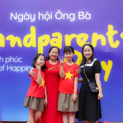 VASers cùng Ông bà 