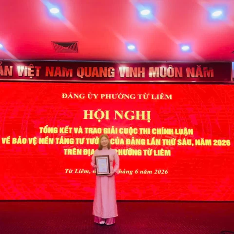 Giáo viên VAS Hanoi đạt Giải Nhì cuộc thi Chính luận với tác phẩm về AI